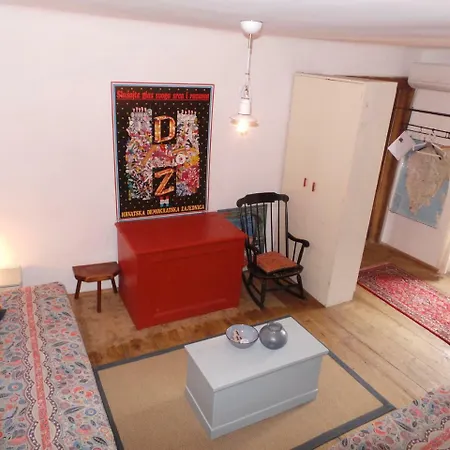 Holiday In Groznjan/istrien 33565 בית נופש *
